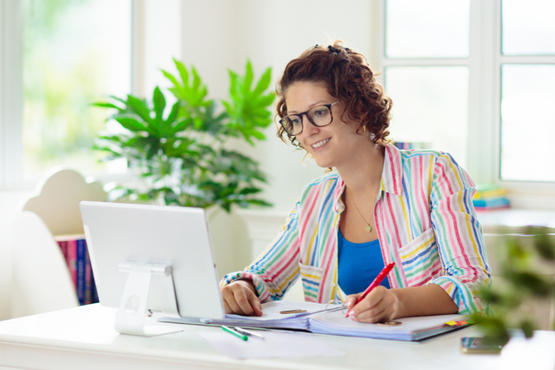 Website - Woman on Computer